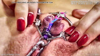 Queensnake clit clamp closeup - nude porn video