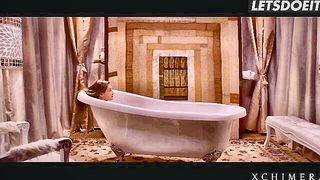 Tiffany Tatum bathtub seduction naked girls scene in HD