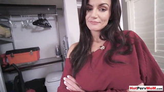 Brunette cougar stepmom doggy - nude porn video