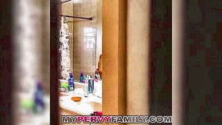 Lexy Bandera shower peeped teen - nude porn video