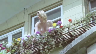 Sechs Schwedinnen Tankstelle Retro - nude porn video