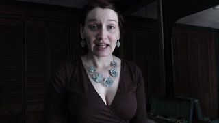 Bettie Bondage MILF Cleavage naked girls scene in HD