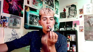 Mikey0Z0 pink-haired twink fingering naked girls scene in HD