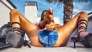 Queensnake blonde toy insertion - nude porn video