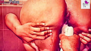 Vilashini bathroom tease doggy - nude porn video