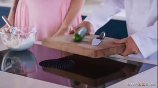 Abigaiil Morris kitchen POV - nude porn video